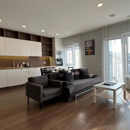 Your - Spacious In Center, With Balcony & Self Check-in Апартаменты