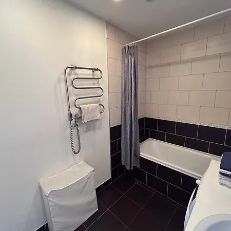 Your - Spacious In Center, With Balcony & Self Check-in *