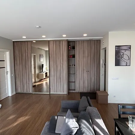 Your - Spacious In Center, With Balcony & Self Check-in *