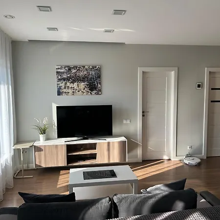 Your - Spacious In Center, With Balcony & Self Check-in