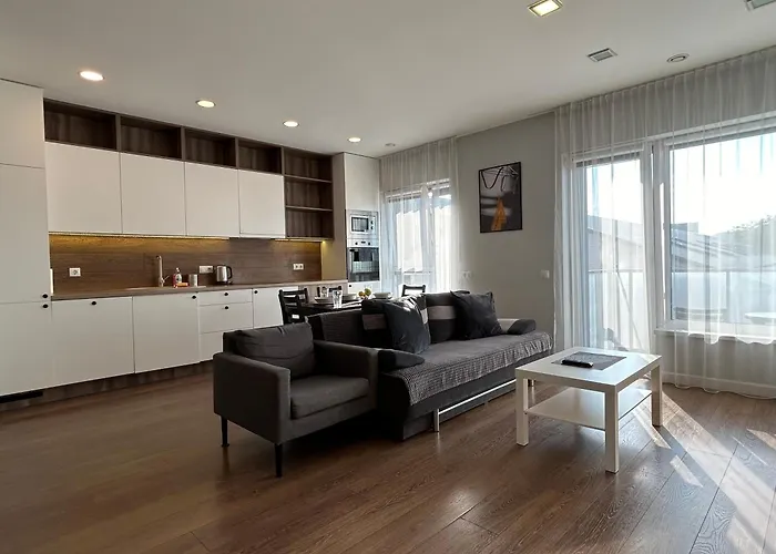 Your - Spacious In Center, With Balcony & Self Check-in Apartament