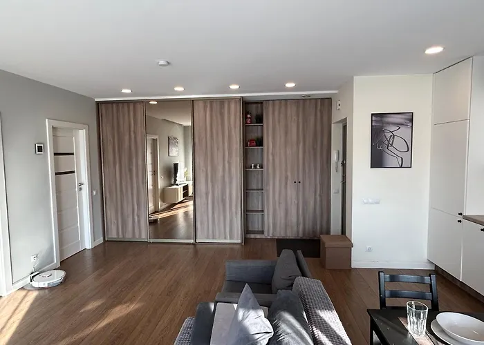 Your - Spacious In Center, With Balcony & Self Check-in *