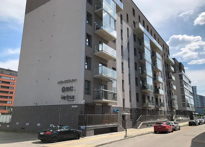 Your - Spacious In Center, With Balcony & Self Check-in