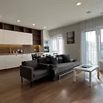Your - Spacious In Center, With Balcony & Self Check-in דירה