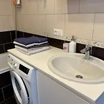 דירה Your - Spacious In Center, With Balcony & Self Check-in