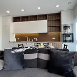 דירה Your - Spacious In Center, With Balcony & Self Check-in *
